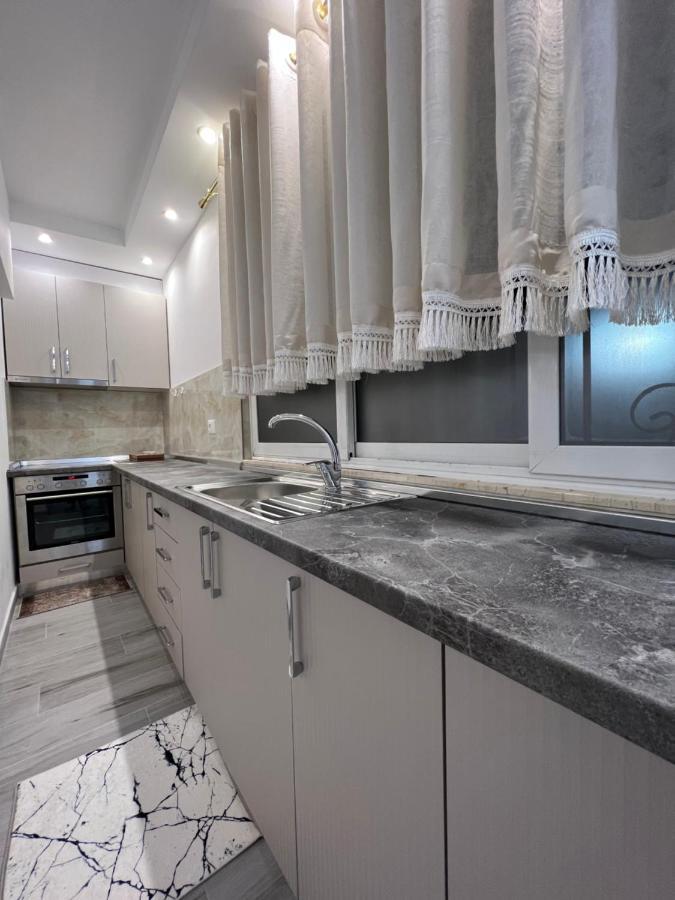 Apartment Tirana On Myslym Shyri Eksteriør bilde